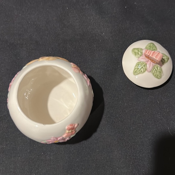 Vintage 1980s Vigor Bunny Jar - Picture 5 of 6